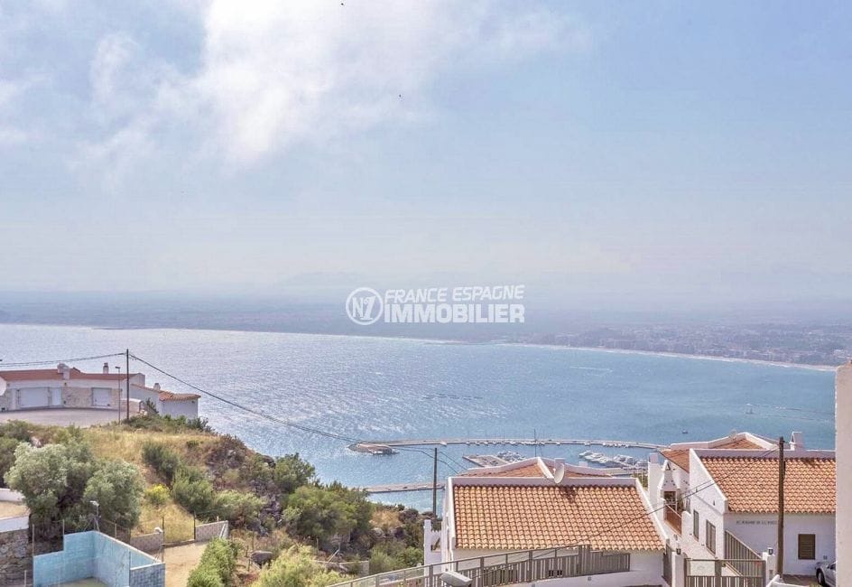 immobilier costa brava: villa avec vue mer, piscine et terrain de tennis, proche plage