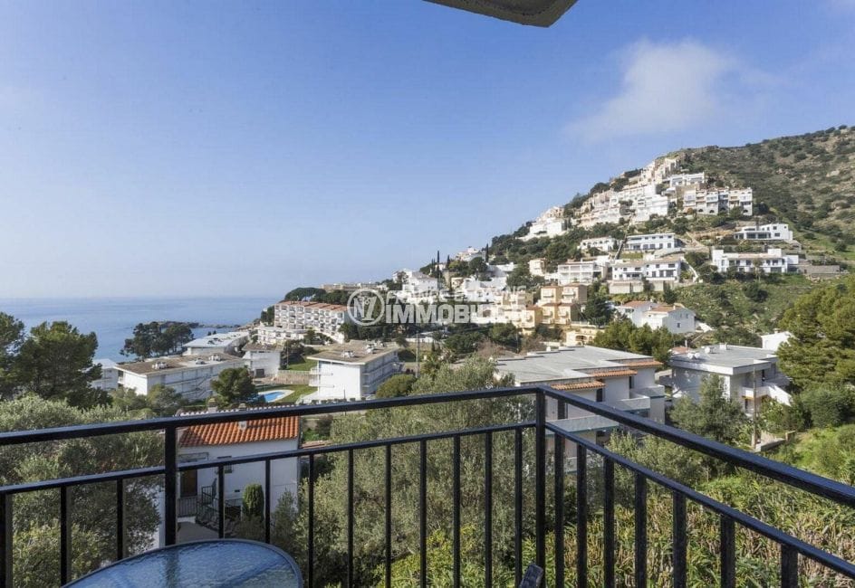 vente appartement rosas, secteur prisé, vue mer et montagnes depuis la terrasse