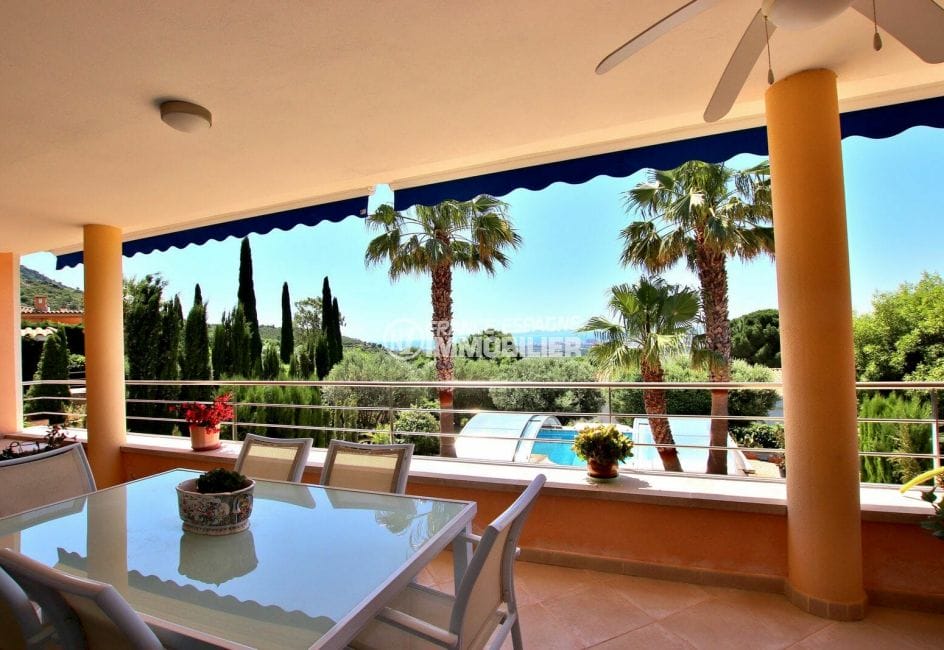 acheter maison costa brava, magnifique terrasse couverte avec avec vue pisicne et mer