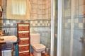 agence immobiliere francaise empuriabrava: villa 107 m², salle d'eau avec douche, lavabo et wc