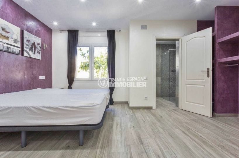 vente immobilier costa brava: villa 150 m², deuxième suite parentale avec salle d'eau attenante