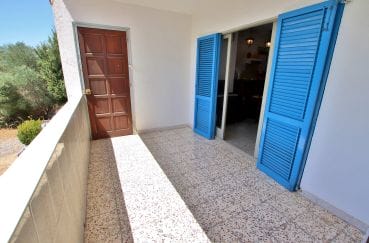immobilier rosas: appartement secteur calme, vue mer et montagnes, parking, petit prix