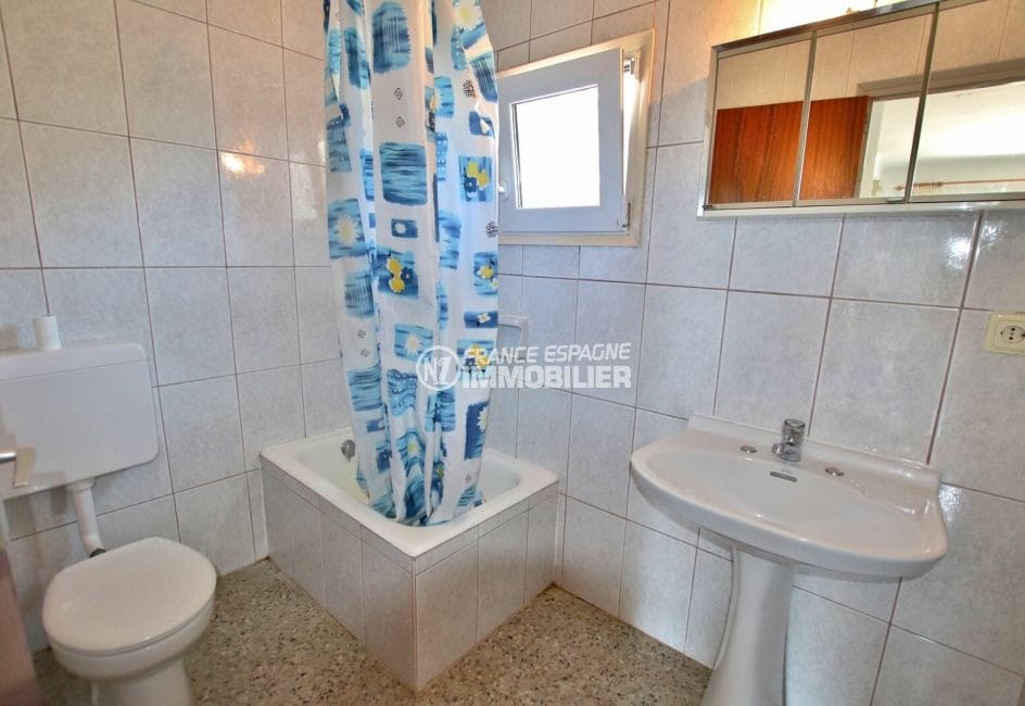 appartements a vendre a rosas, 33 m², salle d'eau avec douche, lavabo et wc