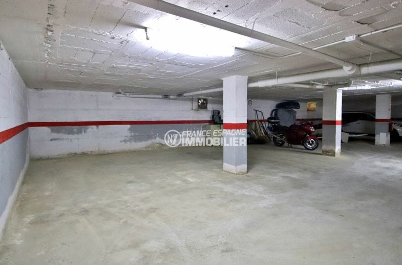 appartement à vendre à rosas espagne, 53 m², aperçu de la place de parking de 30 m² en sous-sol