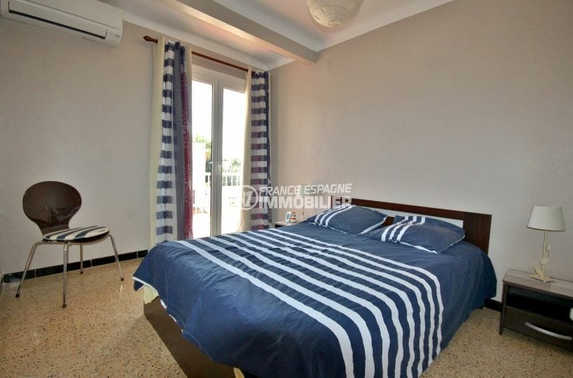 achat appartement empuriabrava, atico 72 m², première chambre lit double accès terrasse