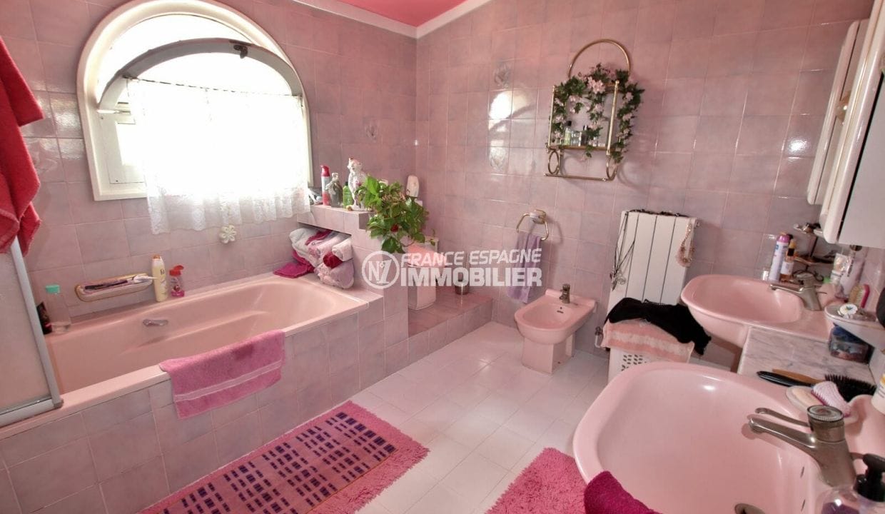 vente maison avec amarre empuriabrava, 544 m², deuxième salle de bains avec baignoire, double vaque