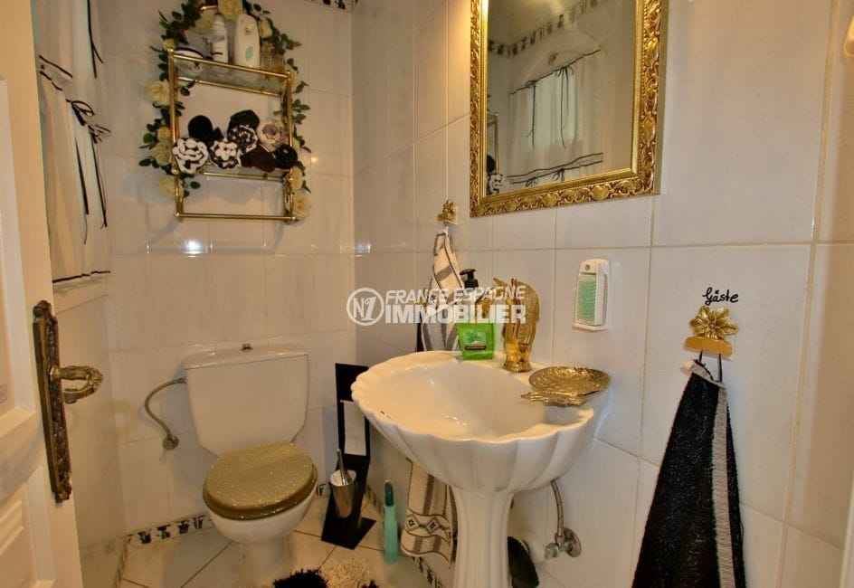 vente immobiliere costa brava: villa 544 m², toilettes indépendantes avec lavabo
