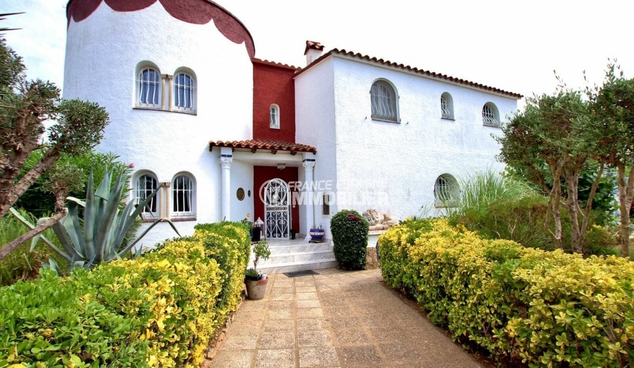 vente immobilière espagne costa brava: villa 544 m², façade et terrain de 1715 m² 