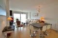 roses espagne: appartement 80 m², salon / séjour lumineux avec rangements