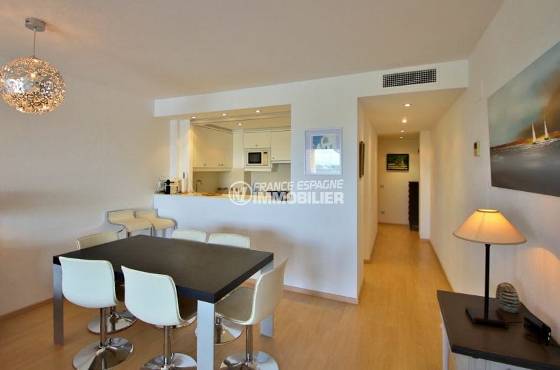appartement rosas achat: 80 m², cuisine semi ouverte sur le salon / séjour