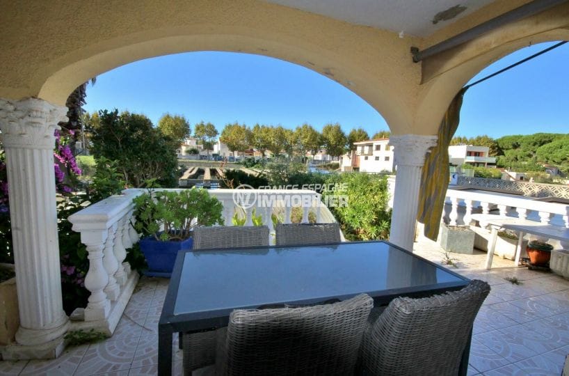 agence immobiliere costa brava: villa 172 m², belle terrasse avec coin détente vue dégagée
