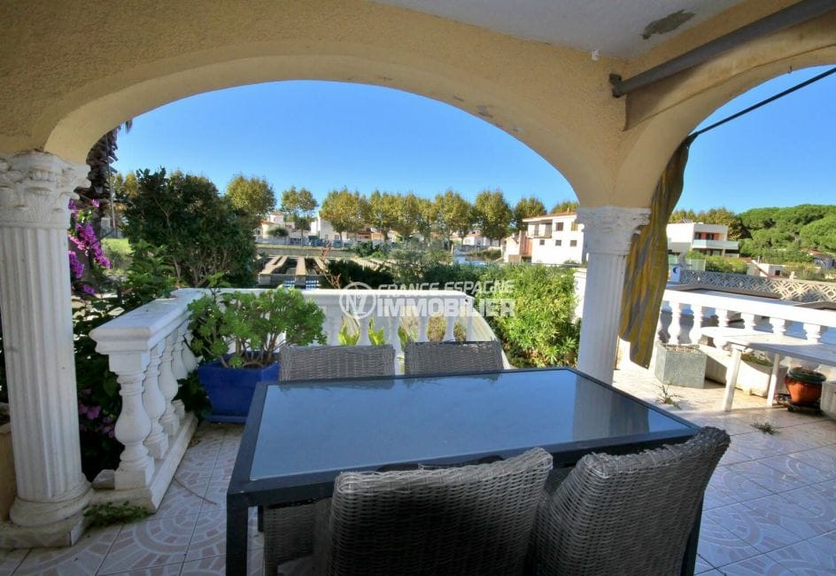 agence immobiliere costa brava: villa 172 m², belle terrasse avec coin détente vue dégagée