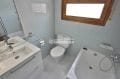 vente immobilière costa brava: villa 172 m², deuxième salle de bains avec baignoire et vasque