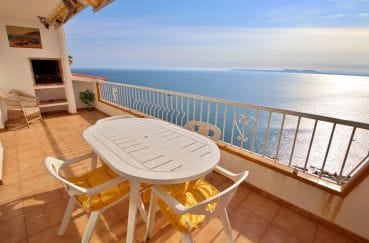 vente appartement rosas, secteur prisé grande terrasse avec vue mer à 180°