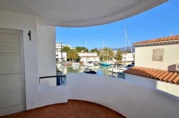 appartement a vendre rosas: 3 pièces 53 m², terrasse vue canal, amarre 7m,