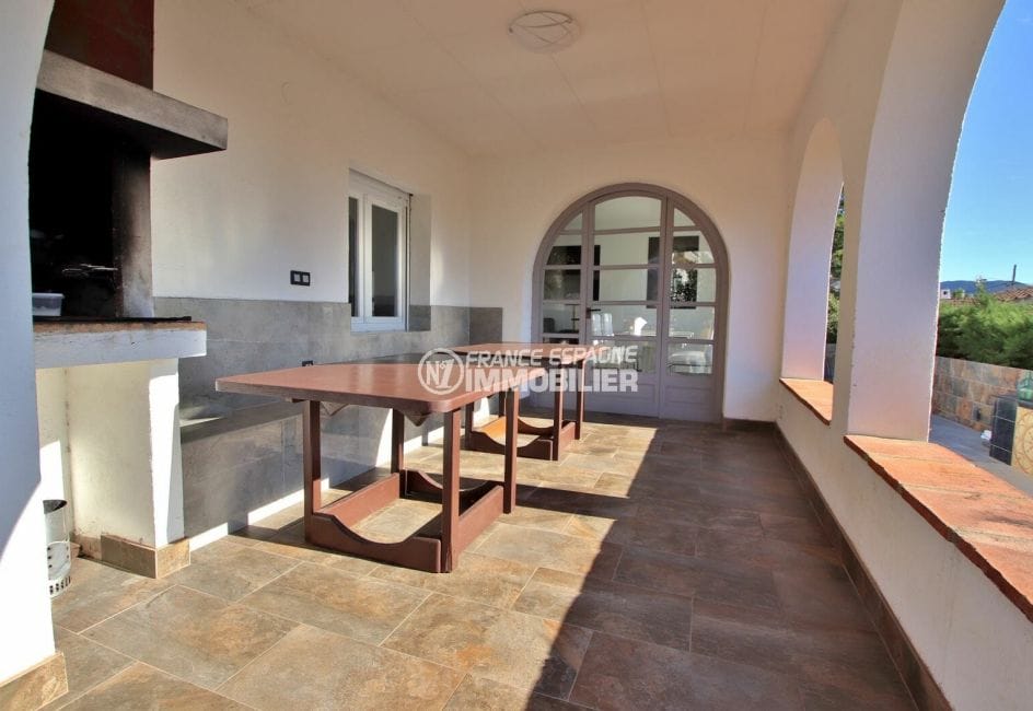 maison a vendre roses,plain pied 140 m² avec piscine et magnifique terrasse solarium