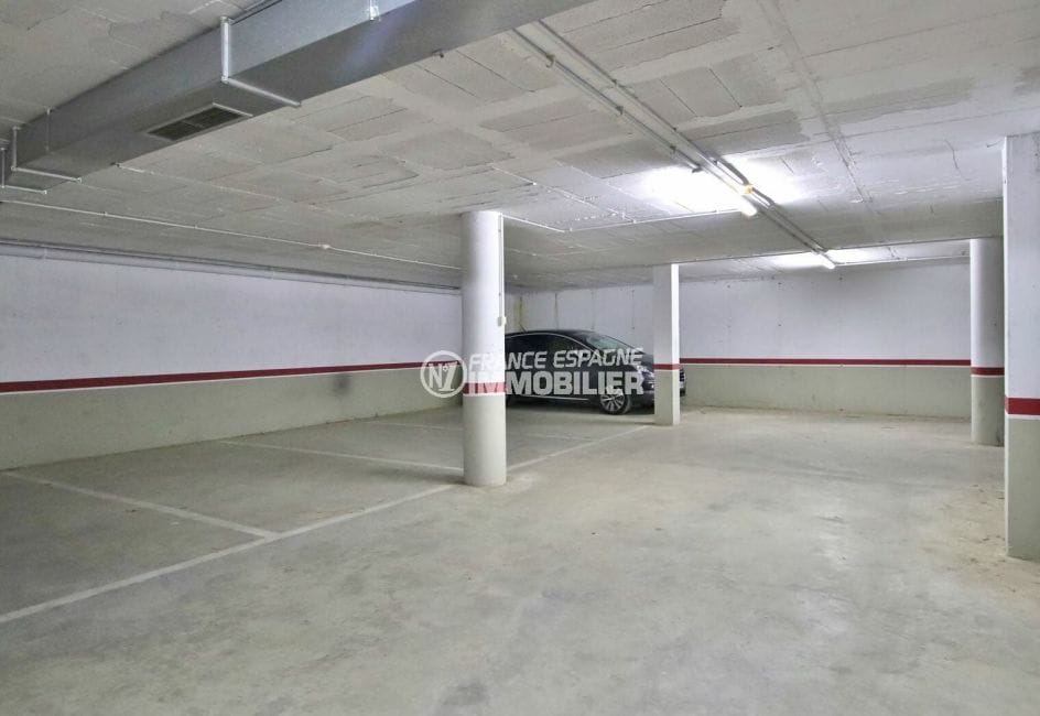 immocenter roses: appartement 188 m², aperçu de la place de parking en sous-sol