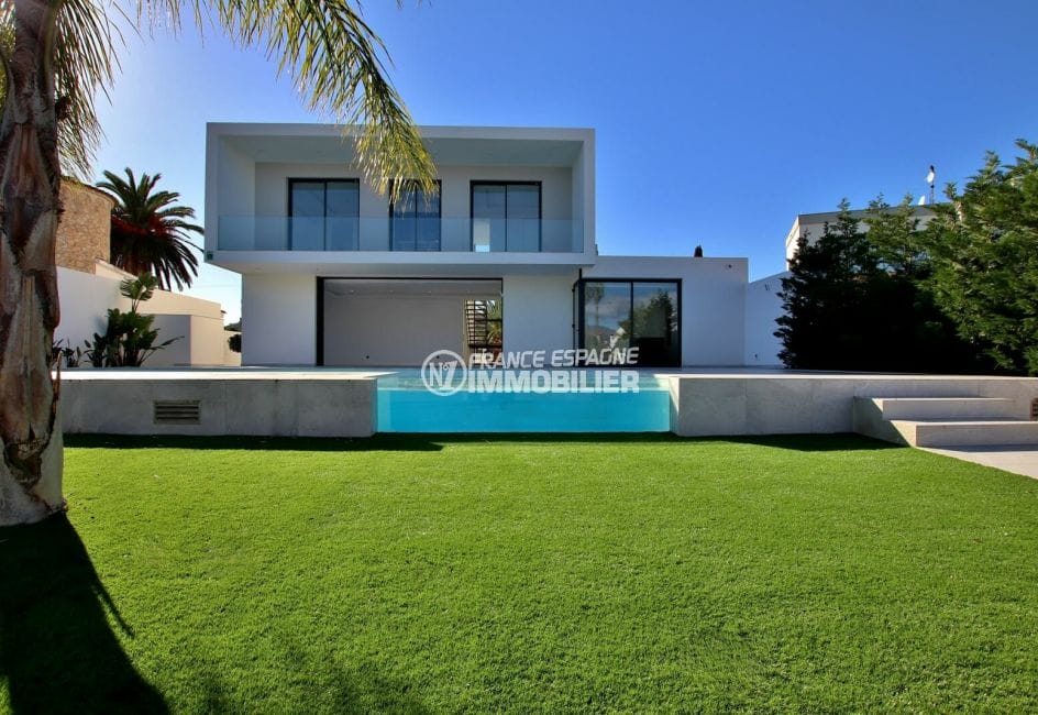 immo empuriabrava: magniifique villa 334 m² avec amarre 19 m, grand canal, expo sud, piscine, garage