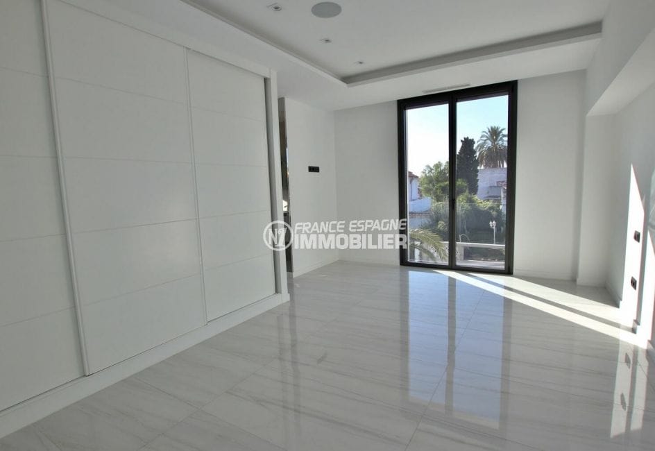 vente empuriabrava: magnifique villa 334 m², hall d'entrée lumineux