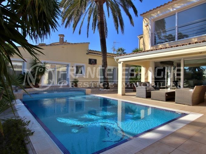 maison a vendre empuria brava, avec piscine, garage / parking et amarre proche plage