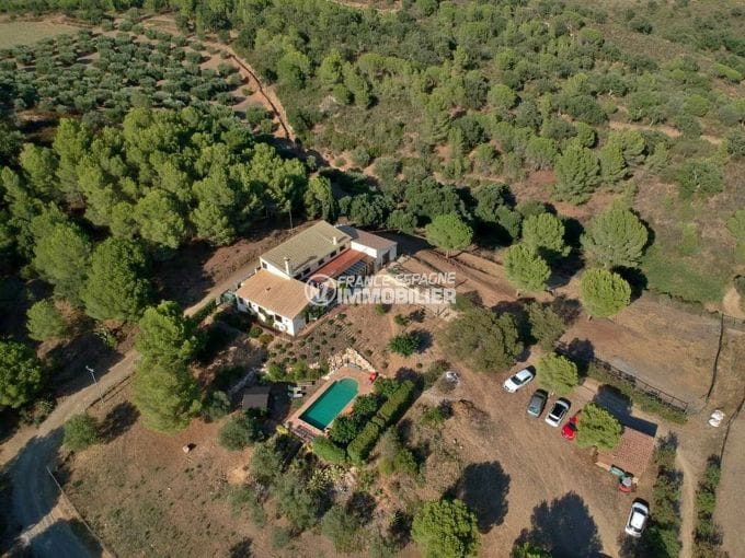 maison a vendre espagne, proche roses, villa 280 m² sur terrain 5678 m² beau mas tout équipé pour chevaux, piscine
