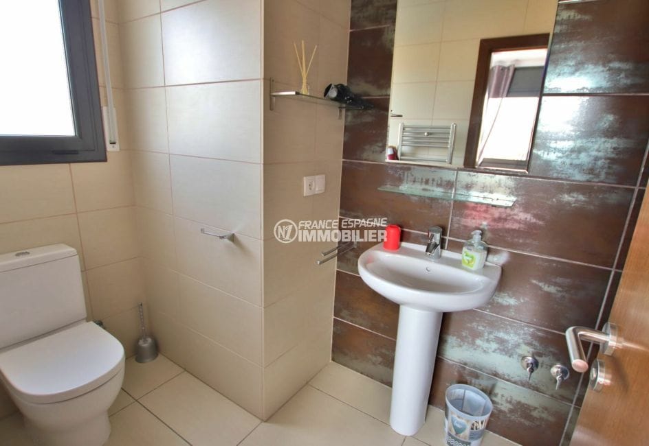 maison a vendre espagne costa brava, 171 m², toilettes indépendantes avec lavabo
