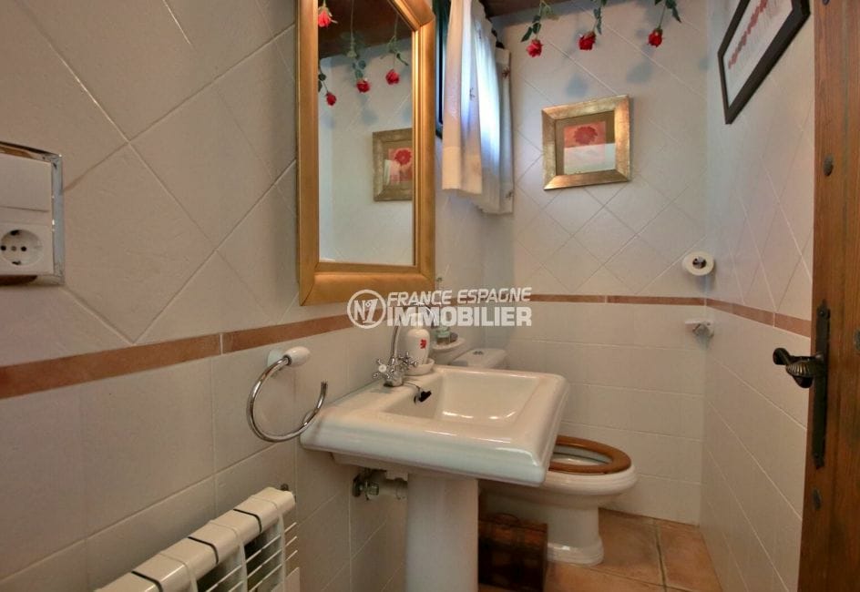 acheter malin costa brava: villa 280 m², wc avec lavabo de l'appartement indépendant