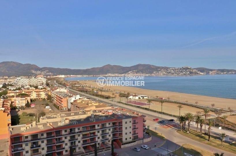 sale apartment empuriabrava, 26 m², terrace sea view, beach and shops at 100 m