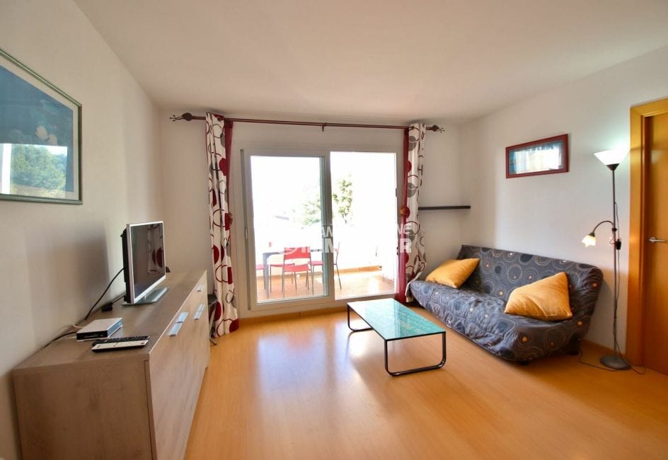 acheter appartement rosas, beau séjour avec terrasse couverte de 9 m², vue dégagée
