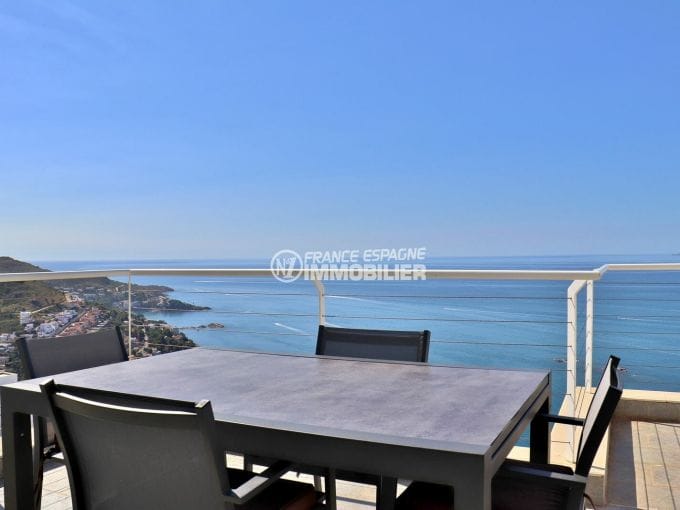 venta inmobiliaria rosas espagne: chalet 255 m², terraza solarium de 29 m², vista al mar, cerca de la playa y comercios