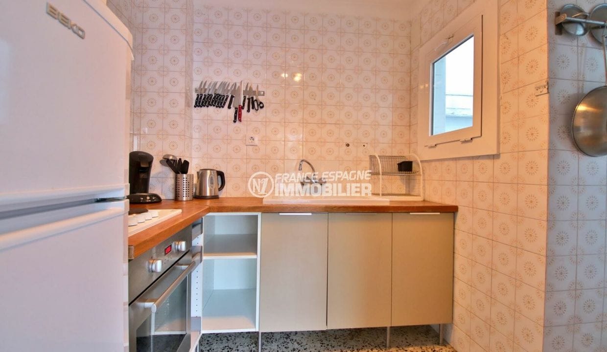 acheter appartement rosas, 81 m², cuisine équipée d'un four et plaques de cuisson