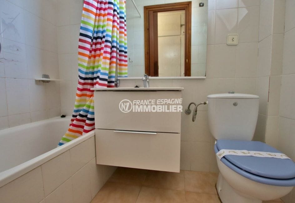 acheter appartement rosas, 28 m², salle de bain avec baignoire et wc