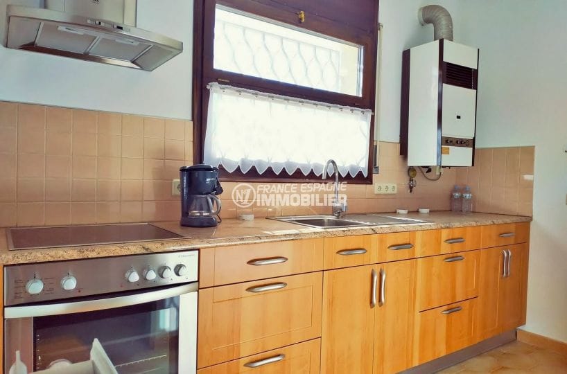 villa a vendre empuriabrava avec amarre, 168 m², cuisine indépendante, aménagée