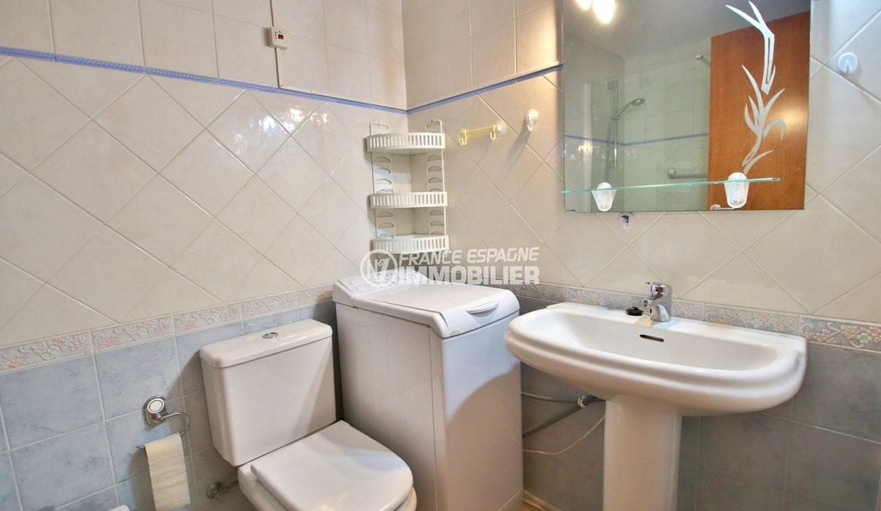 appartement à vendre rosas, 4 pièces 69 m², salle de bain avec douche, wc et bidet