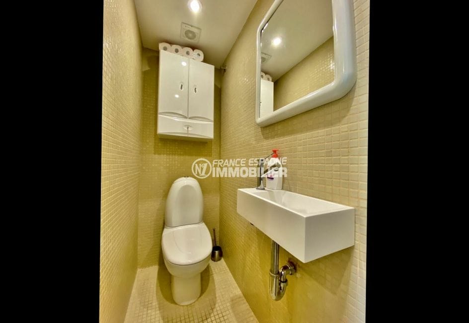 empuriabrava appartement à vendre, 69 m², wc indépendant avec lavabo
