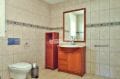 vente maison empuriabrava, villa 168 m², salle d'eau avec meubles de rangements, wc