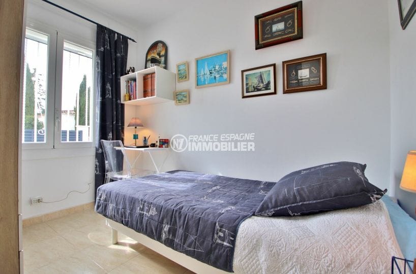 achat immobilier roses: villa 76 m², 3° chambre à coucher, lit simple, bureau