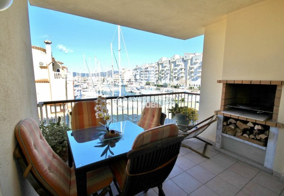 agence immo empuriabrava: appartement 97 m², belle terrasse, vue canal avec barbecue