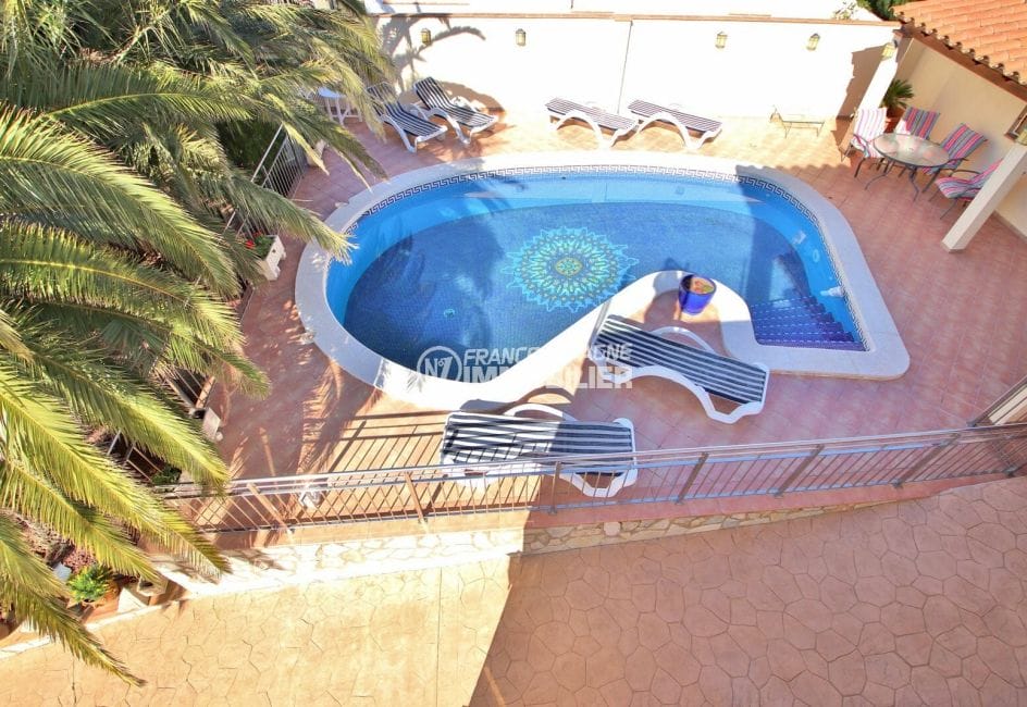immo center roses: villa 294 m² en 3 appartements avec piscine, piscine privée au sel