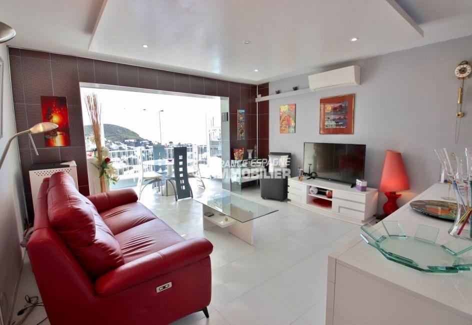 vente immobiliere rosas: villa 4 pièces 100 m², salon / séjour avec climatisation