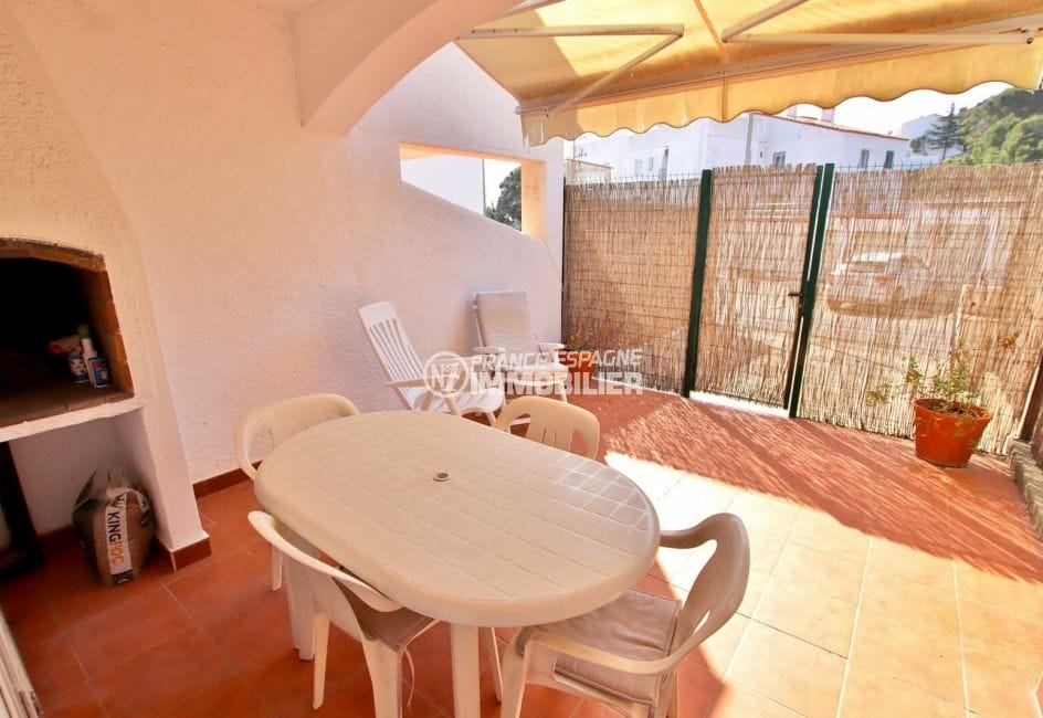 vente immobilier rosas espagne: villa 74 m² avec 2 chambres, terrasse avec barbecue