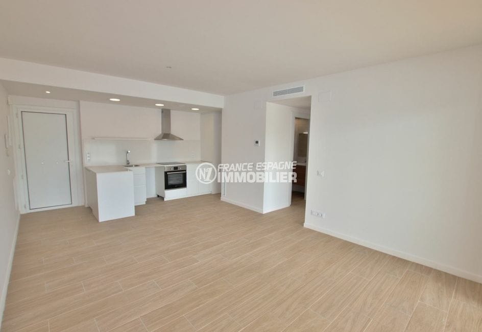 achat appartement rosas, 72 / 83 / 93 m², salon avec cuisine américaine, climatisation