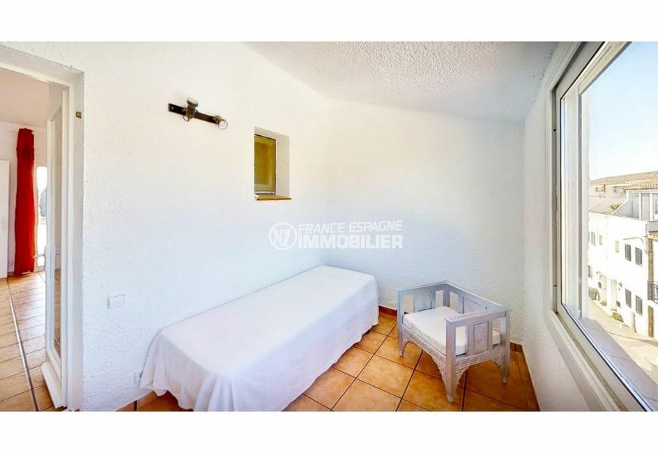 acheter en espagne: villa 132 m² avec amarre, chambre auxillaire, lit simple