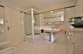achat villa costa brava, villa 366 m², salle d'eau avec douche, wc et bidet