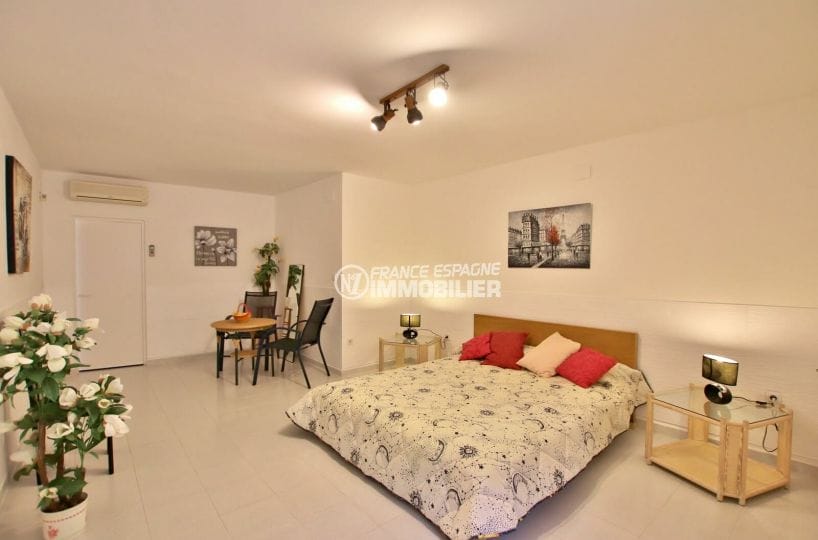 acheter maison costa brava, villa 366 m², chambre à coucher, lit double, climatisation
