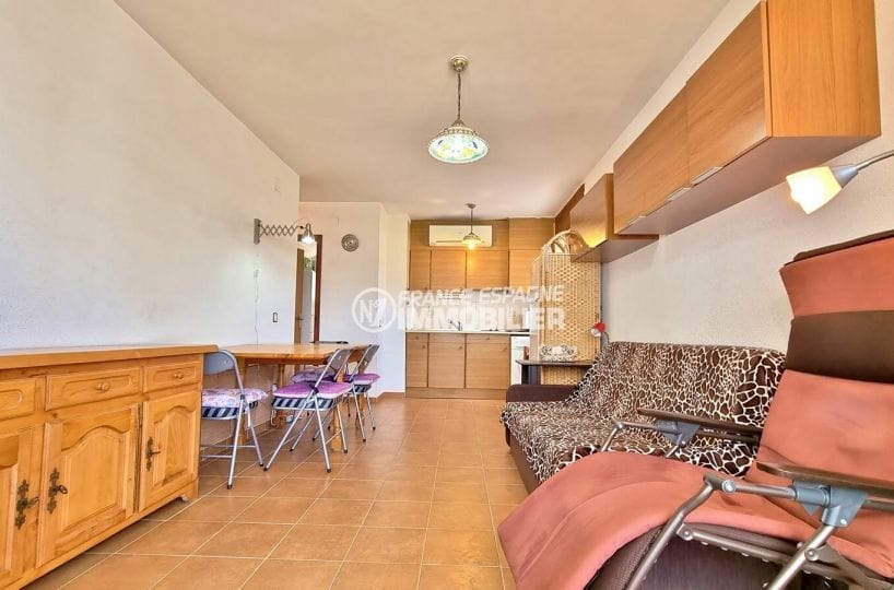 appartement a vendre costa brava, 2 pièces 51 m², /séjour avec coin cuisine, plafonniers