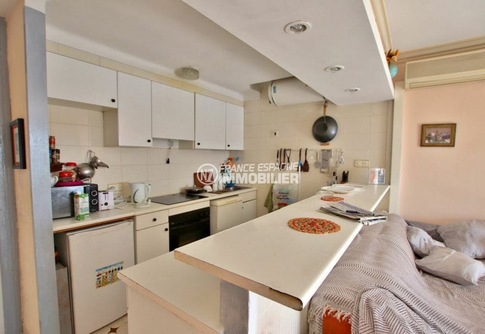 vente appartement empuriabrava, 46 m² avec cuisine ouverte aménagée et équipée