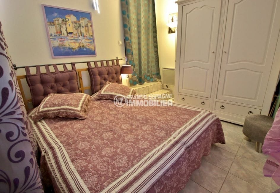 vente immobiliere rosas: villa 3 pièces 92 m², chambre à coucher, applique murale