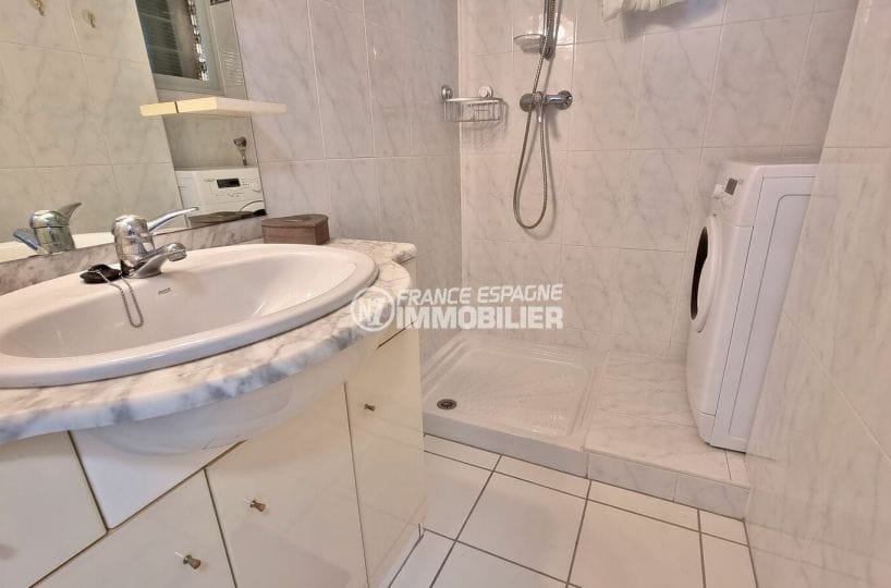acheter appartement rosas, 2 pièces 46 m², salle d'eau avec douche, branchement lave-linge