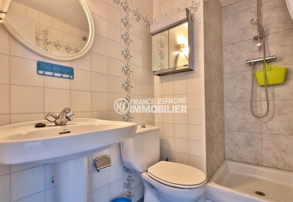 vente appartement costa brava, 2 pièces 43 m², salle d'eau avec douche et wc
